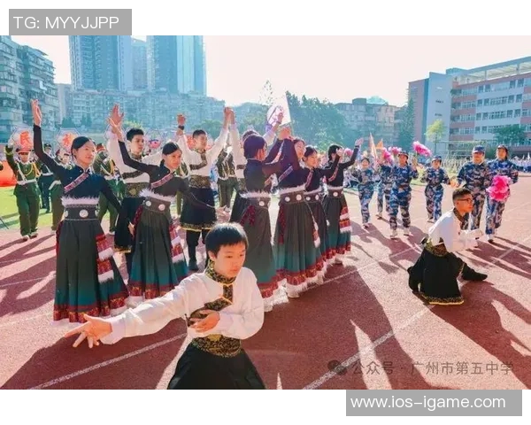 广州五中足球队奋勇拼搏展现青春风采助力校园体育文化发展 广州五中足球队奋勇拼搏展现青春风采助力校园体育文化发展